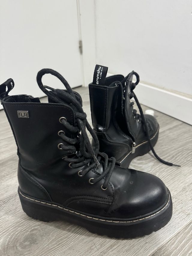 Botas negras con plataforma