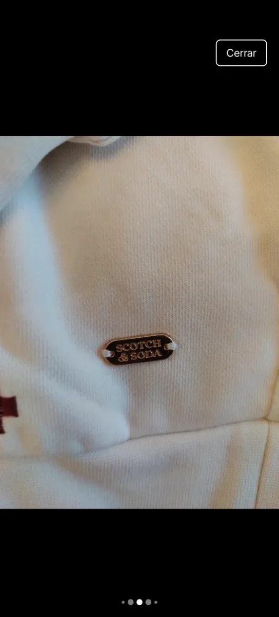Sudadera Scotch & Soda con etiqueta