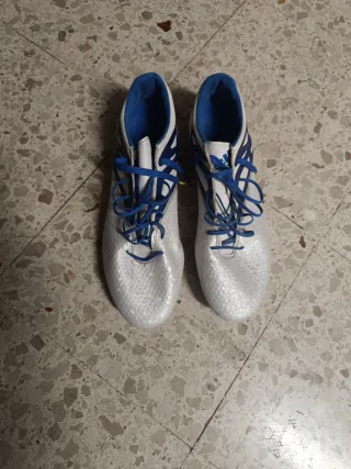 Botas de fútbol Adidas Blancas y Azules