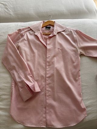 Camisa emidio tucci y otra de pedro del hierro