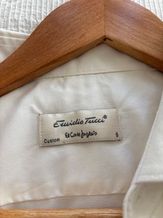 Camisa emidio tucci y otra de pedro del hierro