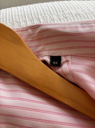 Camisa emidio tucci y otra de pedro del hierro