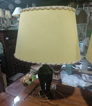 Pareja lámparas cerámica verde pantalla oval tela