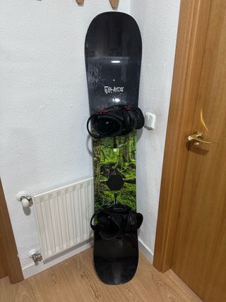 Pack Snowboard Burton: tabla + fijaciones + botas