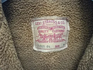 Chaqueta Levi's borrego azul y marrón