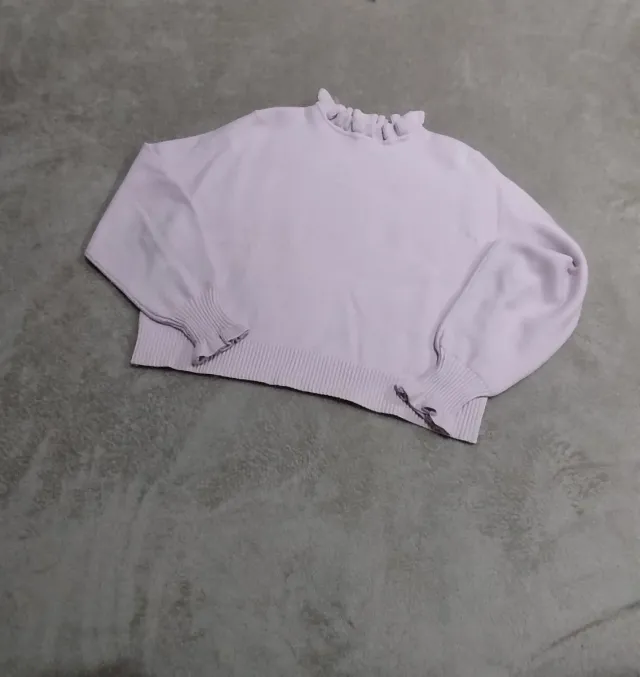 Lote 4 jerséis y una chaqueta de regalo.