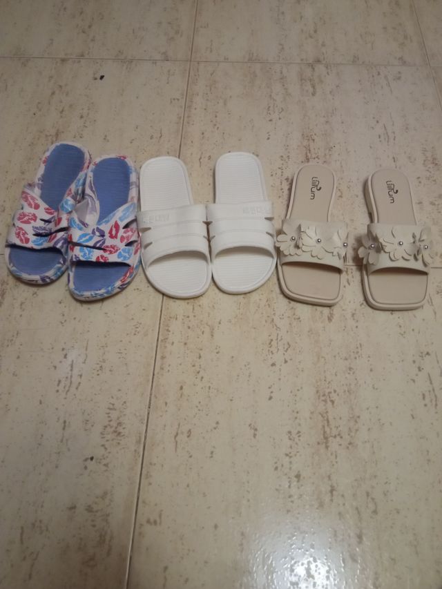 Sandalias y calzado andar por casa