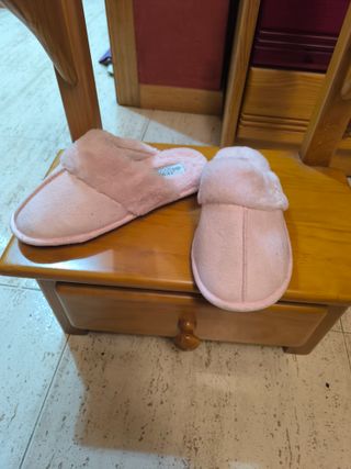 Sandalias y calzado andar por casa