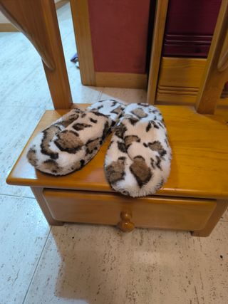 Sandalias y calzado andar por casa