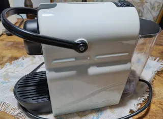 Cafetera Nespresso Krups Inissia Blanca