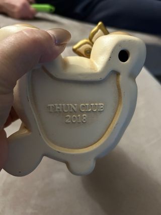 Orsetto Thun con farfalla dorata