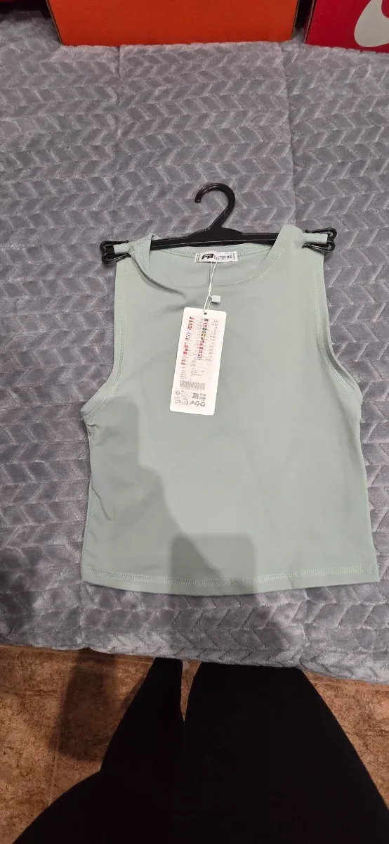 Camiseta corta verde talla S