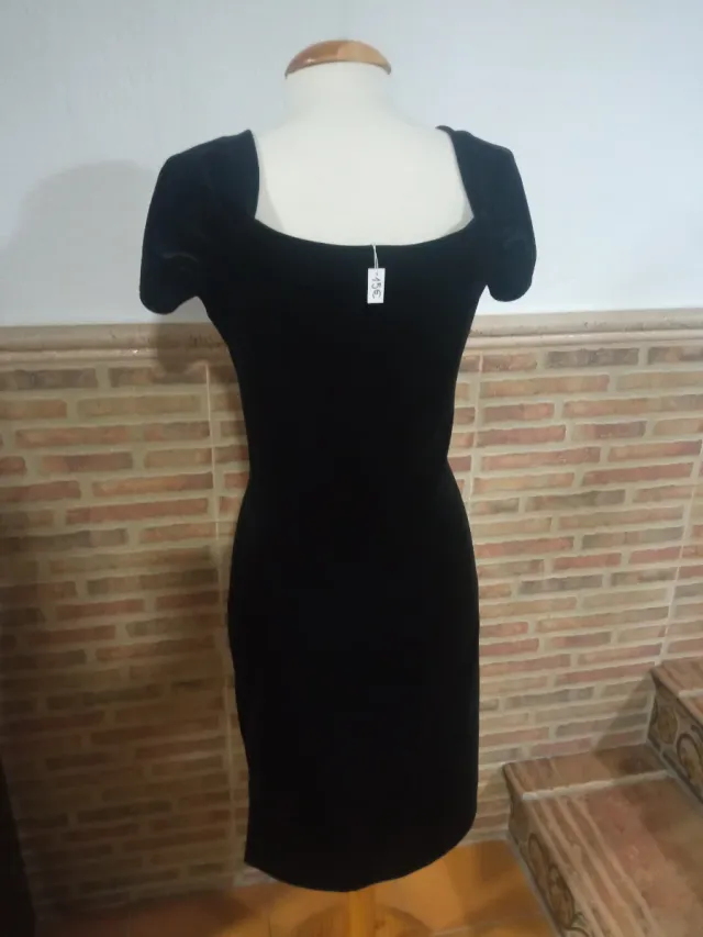 Vestido de terciopelo negro