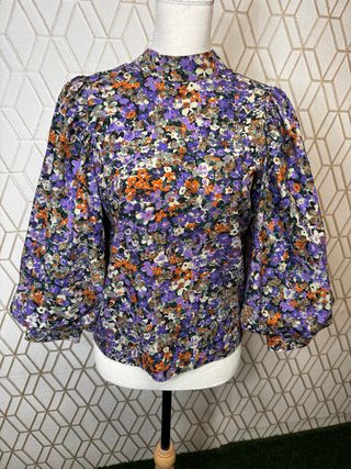 Blusa floral mangas farol