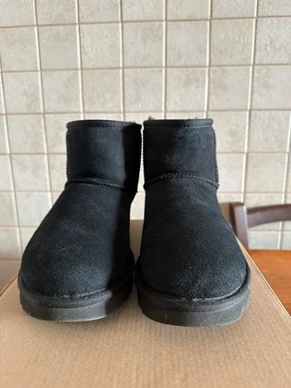 UGG Mini Stivali Neri Taglia 39