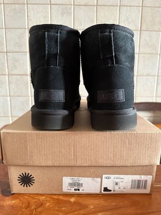 UGG Mini Stivali Neri Taglia 39