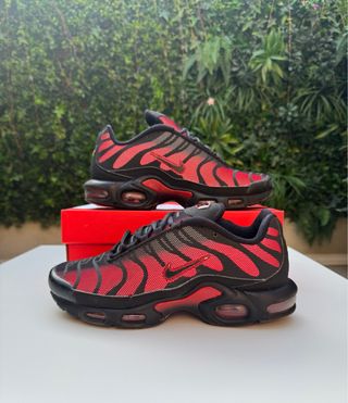 Zapatillas Nike TN Rojas y Negras