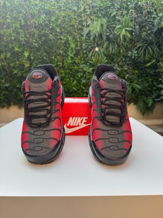 Zapatillas Nike TN Rojas y Negras