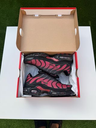 Zapatillas Nike TN Rojas y Negras