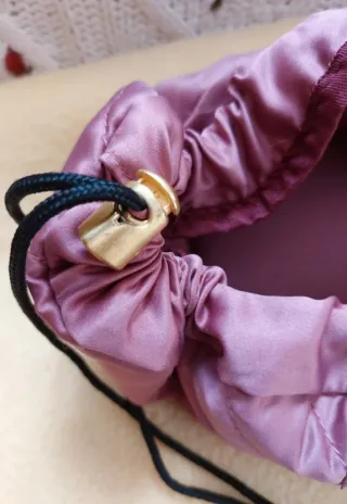 PIEDRA GUA SHA + NECESER + DIADEMA + REGALO