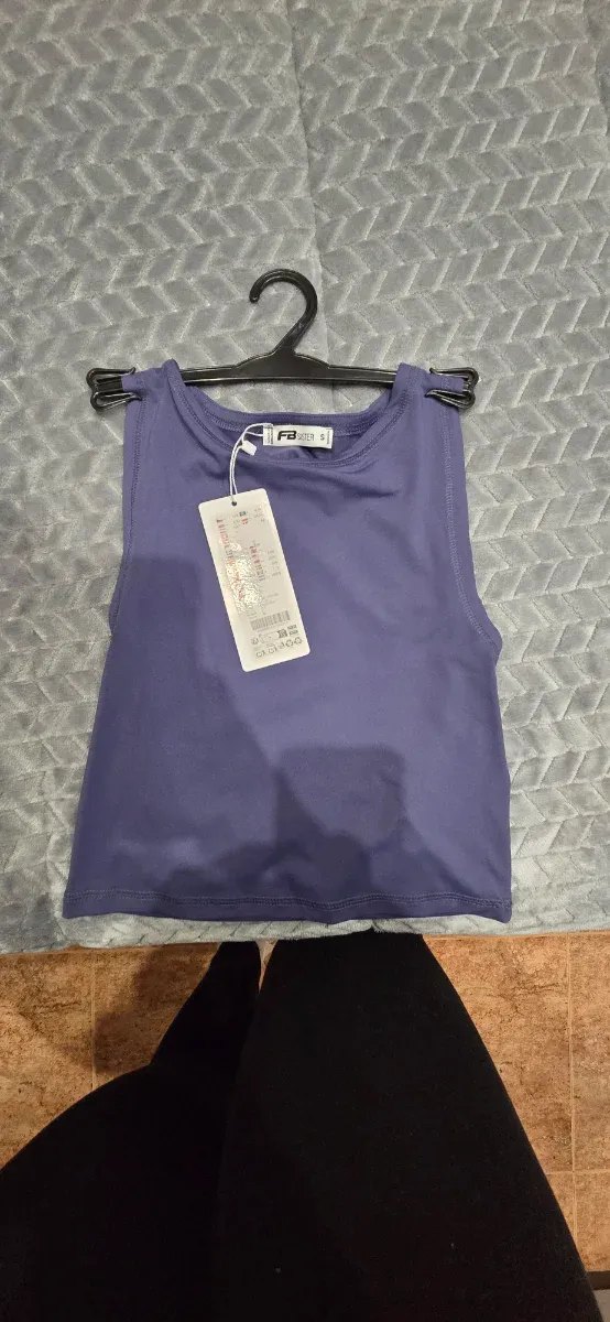 Camiseta corta morada talla S