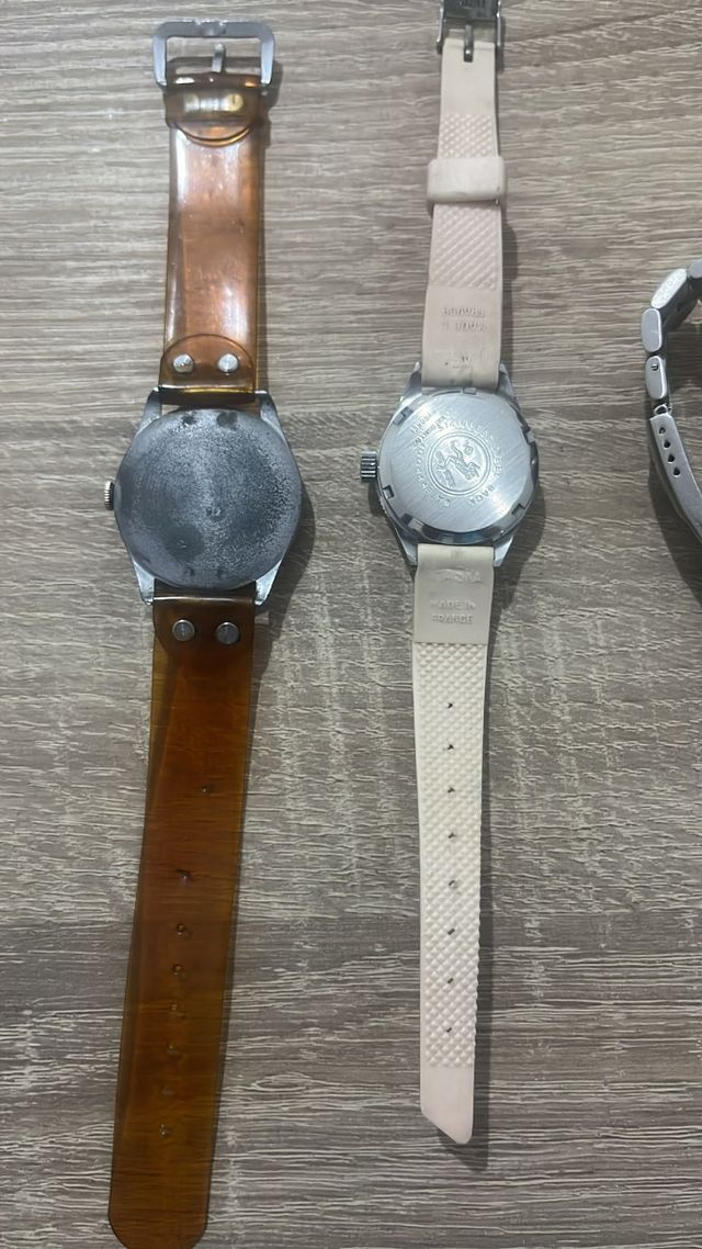 Lotto di 3 orologi: 1 uomo non funziona, 2 donne funzionano