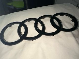 Emblema Audi RS Parrilla Frontal