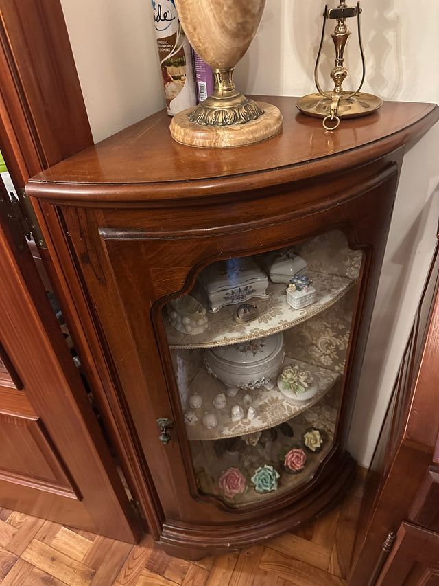 Vitrina esquinera madera y cristal