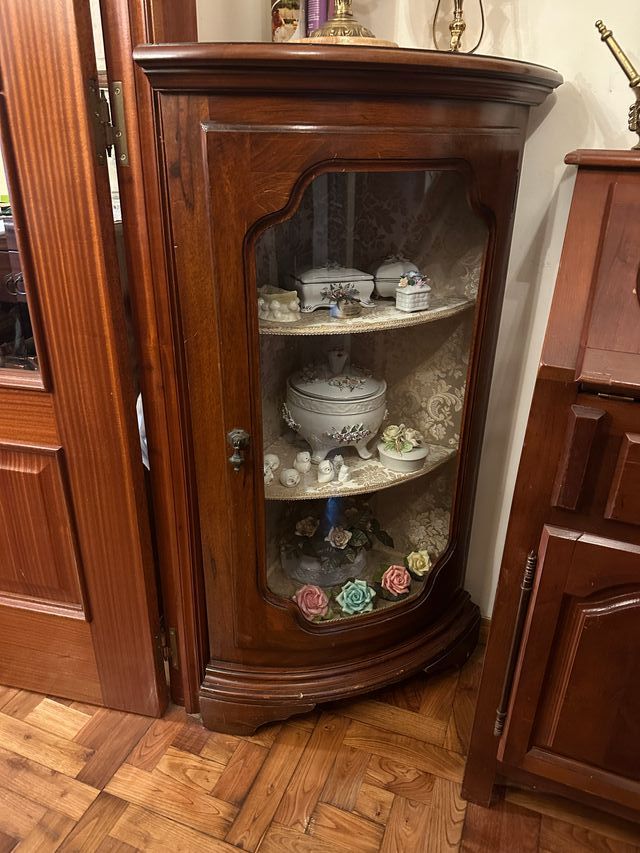 Vitrina esquinera madera y cristal