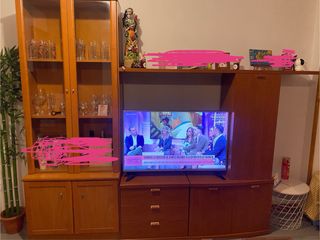 Mueble de salón madera y cristal