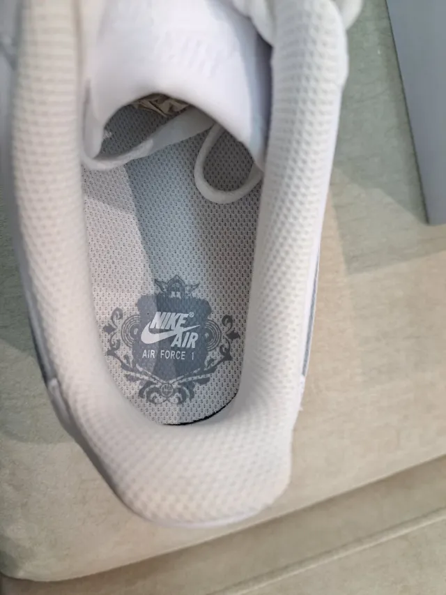 Nike Air Force 1 LE (GS) Talla 38