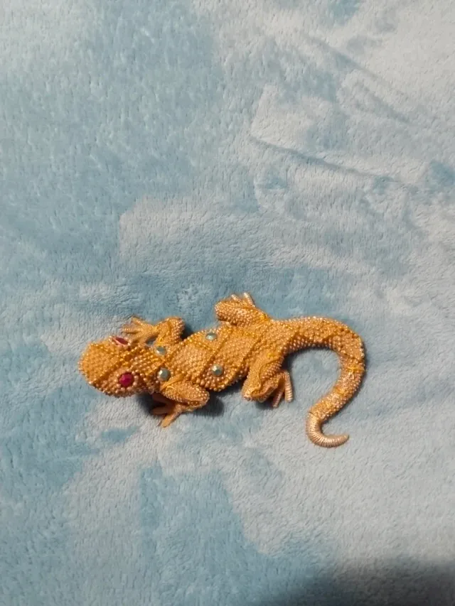 Adorno Ssalamandra con piedras