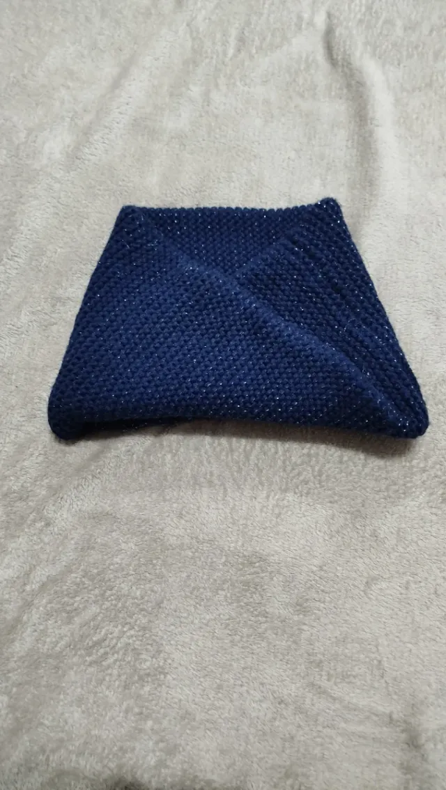 Lote 2 faldas, 3 cuellos y 3 gorros