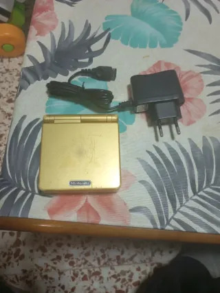 Nintendo Game Boy Advance SP Dorada