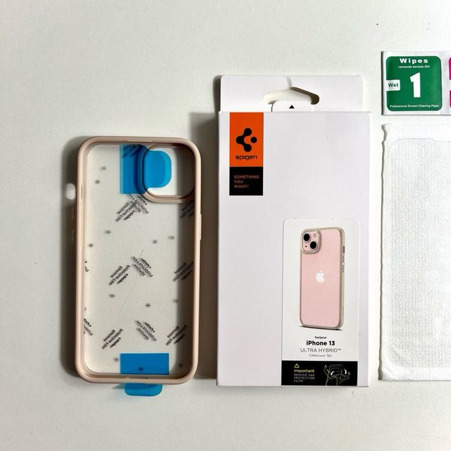 13 | Custodia Spigen + 2 Vetri Temperati | iPhone