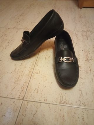 Zapatos negros de mujer