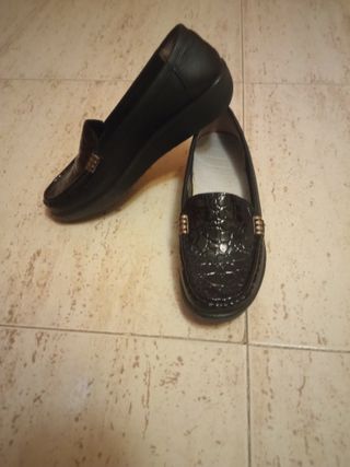 Zapatos negros de mujer