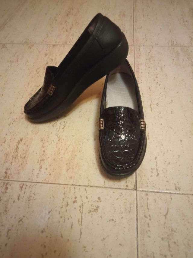 Zapatos negros de mujer