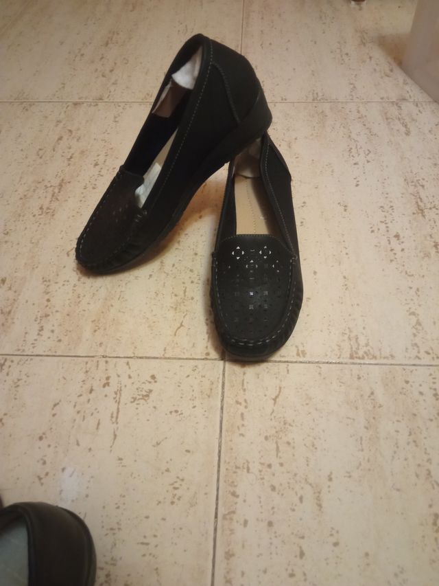 Zapatos negros de mujer
