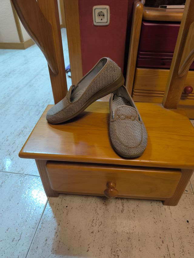 Zapatos negros de mujer