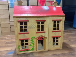 Casa de muñecas PARA RESTAURAR.