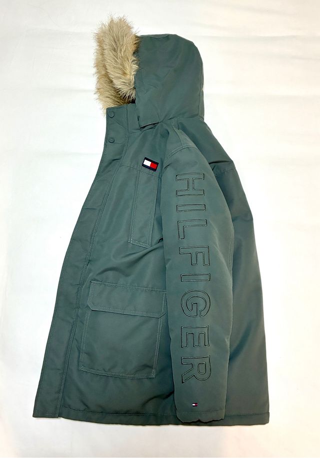 Parka Tommy Hilfiger verde con capucha talla 164