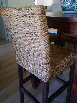 Mesa de comedor con 4 sillas madera maciza