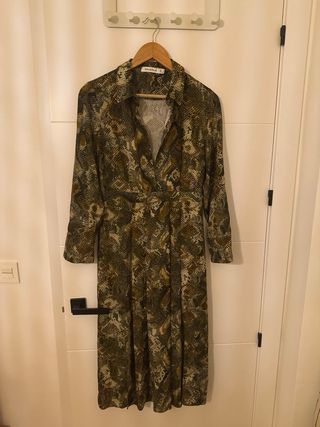 Vestido Pedro del Hierro estampado serpiente verde