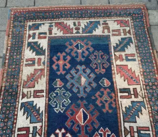 Tappeto kazak antico lana blu e beige