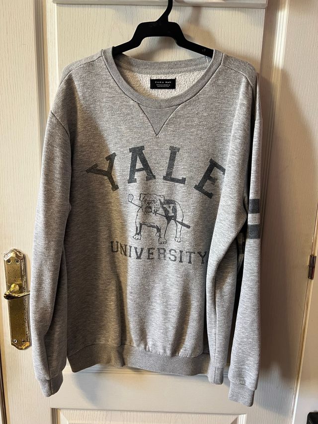 Sudadera Zara Yale University Gris