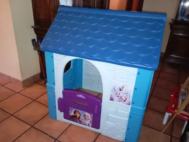 Caseta infantil de plástico