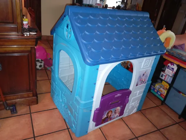 Caseta infantil de plástico