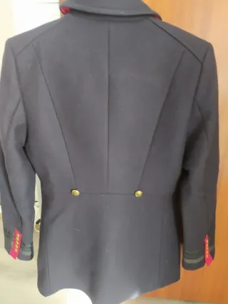 Abrigo corto Zara botones dorados talla M