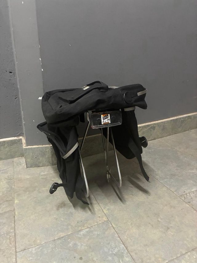 Alforjas y Rack Bicicleta Negro